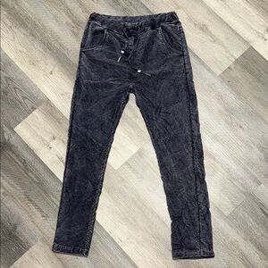 The Porter Collective suede/velvet like ? Jeans denim pants bottoms